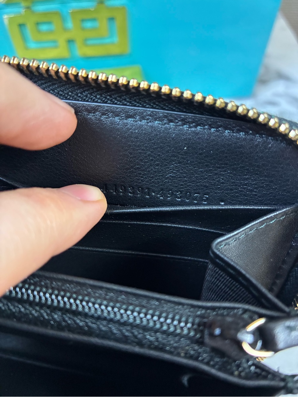 Gucci Black Nero Micro Guccissima GG Leather Zip Around Wallet - NWOT - Picture 12 of 12